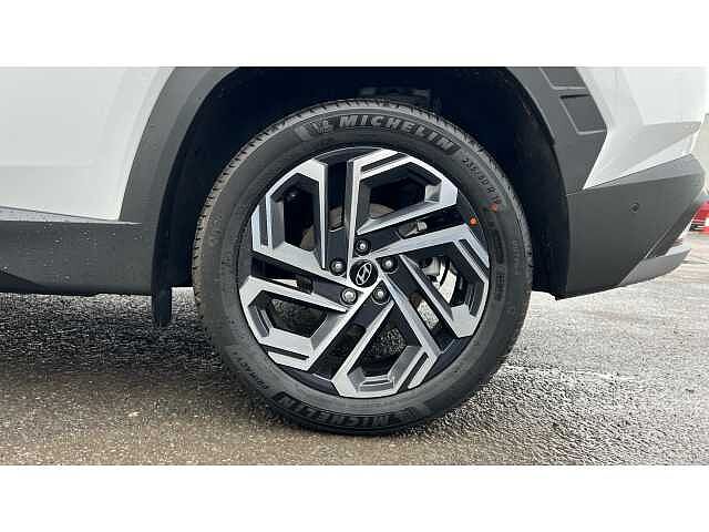 Hyundai TUCSON Tucson 1.6T Hybrid 215ps Ultimate AU Atlas White