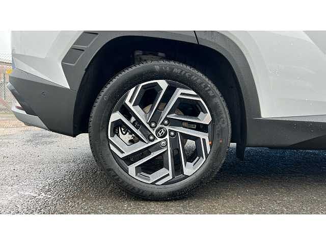 Hyundai TUCSON Tucson 1.6T Hybrid 215ps Ultimate AU Atlas White