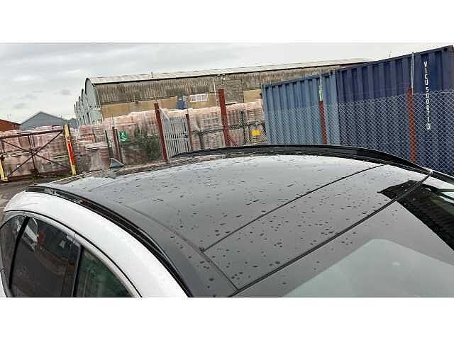 Hyundai TUCSON Tucson 1.6T Hybrid 215ps Ultimate AU Atlas White