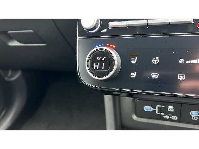 Hyundai TUCSON Tucson 1.6T Hybrid 215ps Ultimate AU Atlas White