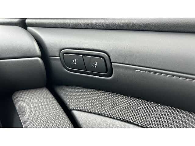 Hyundai TUCSON Tucson 1.6T Hybrid 215ps Ultimate AU Atlas White