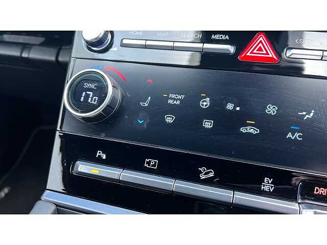 Hyundai Santa Fe SANTA FE 1.6 TGDi Plug-in Hybrid Calligraphy 5dr 4WD Auto