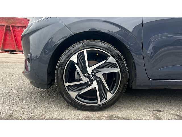 Hyundai i10 I10 1.2 [79] Premium 5dr Auto [Nav]