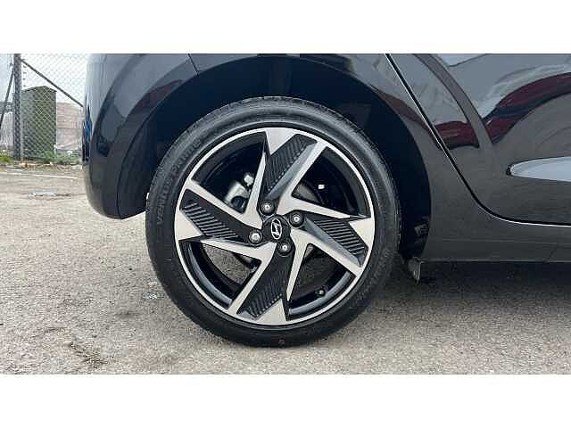 Hyundai i10 I10 1.2 [79] Premium 5dr Auto [Nav]