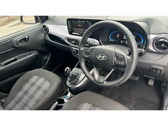 Hyundai i10 I10 1.2 [79] Premium 5dr Auto [Nav]