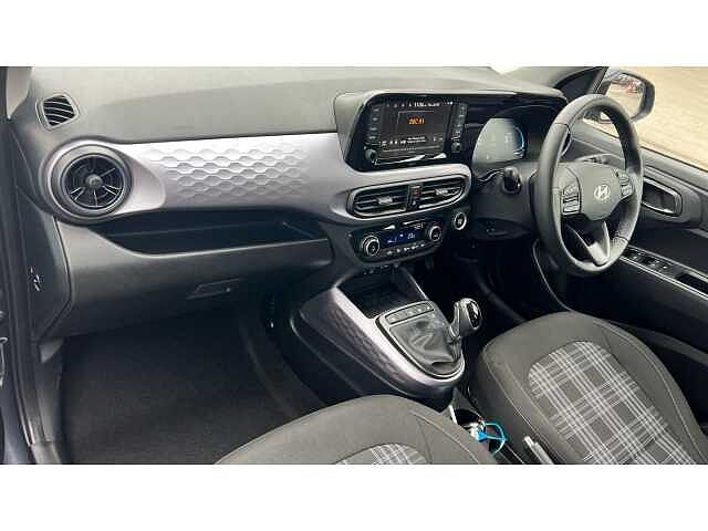 Hyundai i10 I10 1.2 [79] Premium 5dr Auto [Nav]