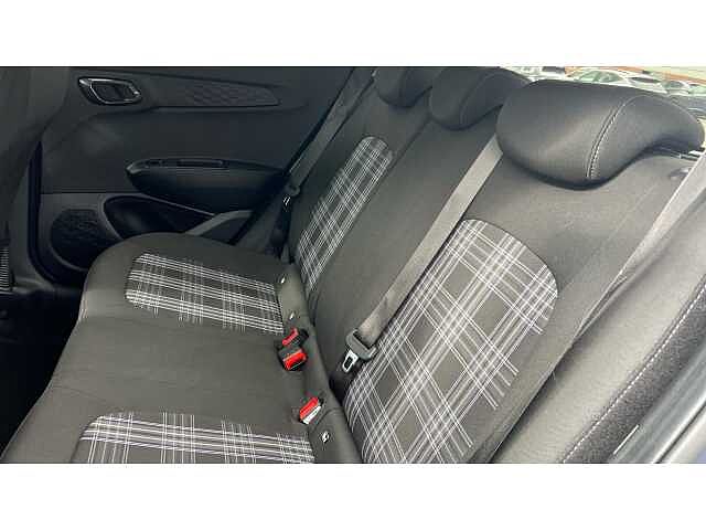 Hyundai i10 I10 1.2 [79] Premium 5dr Auto [Nav]