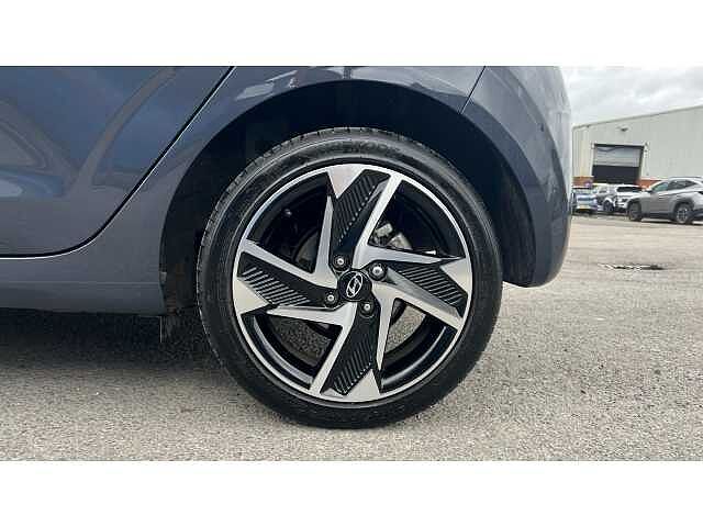 Hyundai i10 I10 1.2 [79] Premium 5dr Auto [Nav]