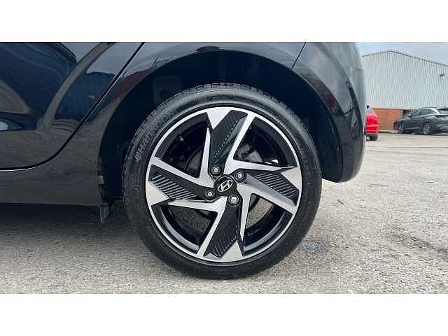 Hyundai i10 I10 1.2 [79] Premium 5dr Auto [Nav]