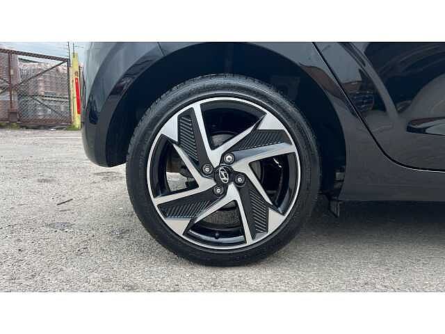 Hyundai i10 I10 1.2 [79] Premium 5dr Auto [Nav]