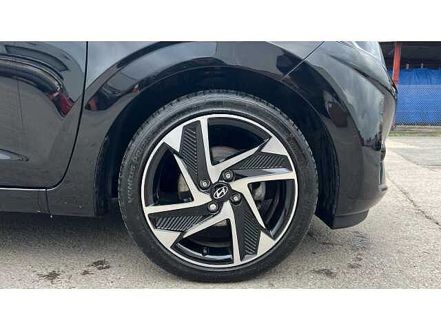 Hyundai i10 I10 1.2 [79] Premium 5dr Auto [Nav]