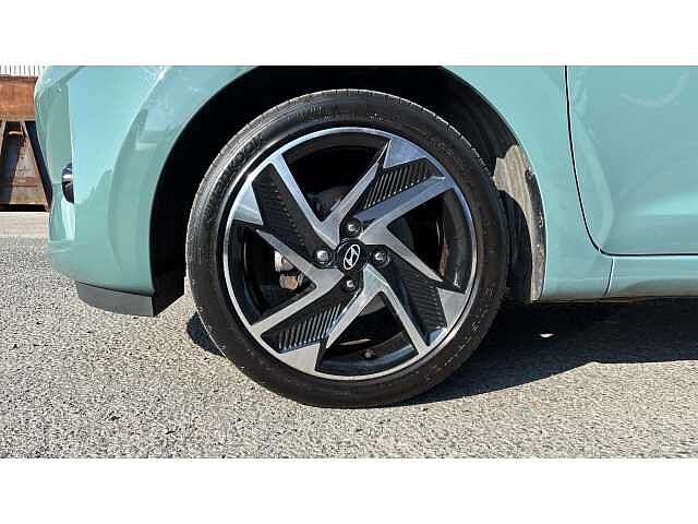 Hyundai i10 I10 1.2 [79] Premium 5dr Auto [Nav]