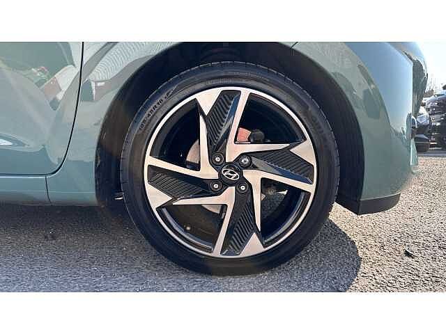 Hyundai i10 I10 1.2 [79] Premium 5dr Auto [Nav]