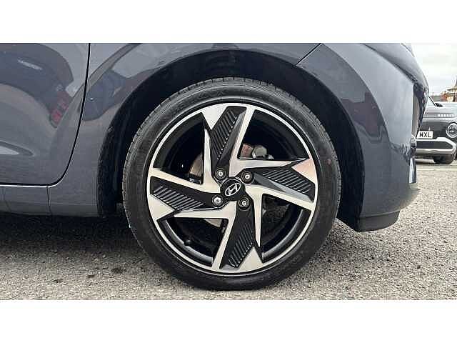 Hyundai i10 I10 1.2 [79] Premium 5dr Auto [Nav]