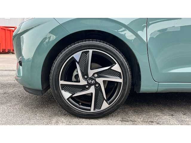 Hyundai i10 I10 1.2 [79] Premium 5dr Auto [Nav]