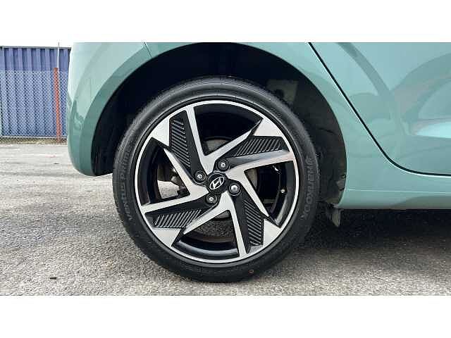 Hyundai i10 I10 1.2 [79] Premium 5dr Auto [Nav]