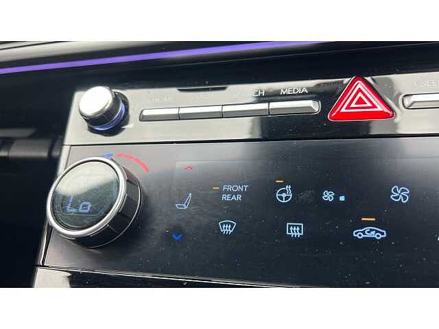 Hyundai Santa Fe SANTA FE 1.6 TGDi Hybrid Calligraphy 5dr 4WD Auto