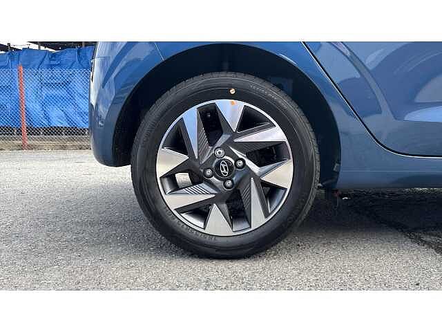 Hyundai i10 i10 5Dr HAT 1.0 MPi 63ps Advance NAV AU