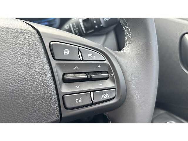 Hyundai i10 i10 5Dr HAT 1.0 MPi 63ps Advance NAV AU