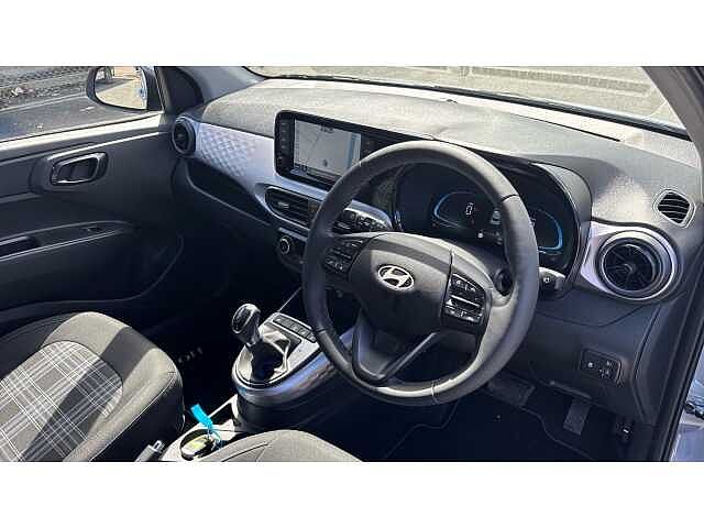 Hyundai i10 i10 5Dr HAT 1.2 MPi 79ps Premium NAV AU