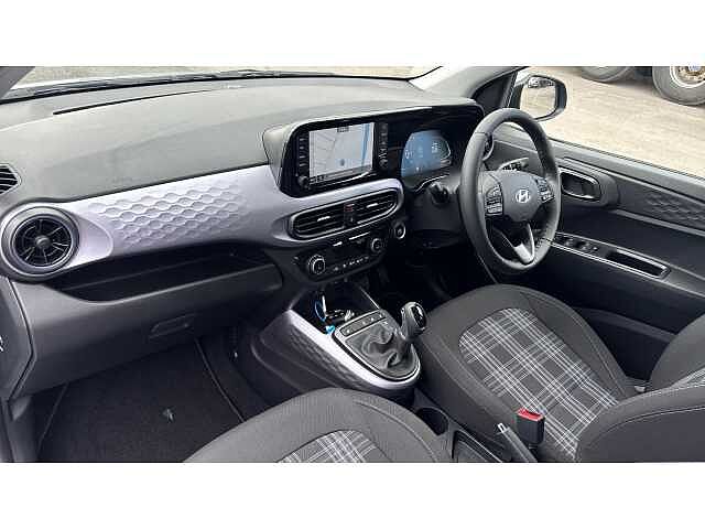 Hyundai i10 i10 5Dr HAT 1.2 MPi 79ps Premium NAV AU