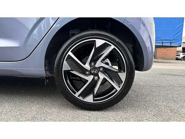 Hyundai i10 i10 5Dr HAT 1.2 MPi 79ps Premium NAV AU