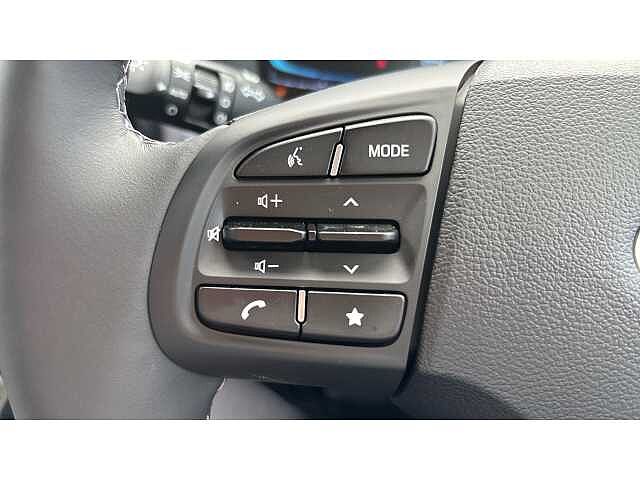 Hyundai i10 i10 5Dr HAT 1.2 MPi 79ps Premium NAV AU