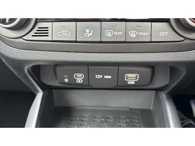 Hyundai i10 i10 5Dr HAT 1.2 MPi 79ps Premium NAV AU