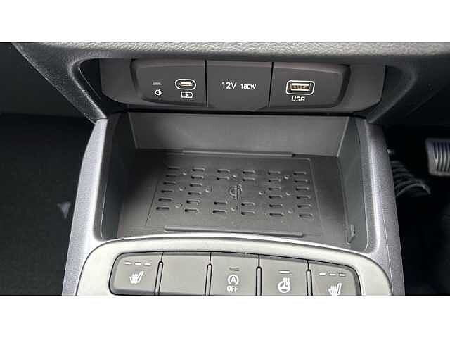 Hyundai i10 i10 5Dr HAT 1.2 MPi 79ps Premium NAV AU
