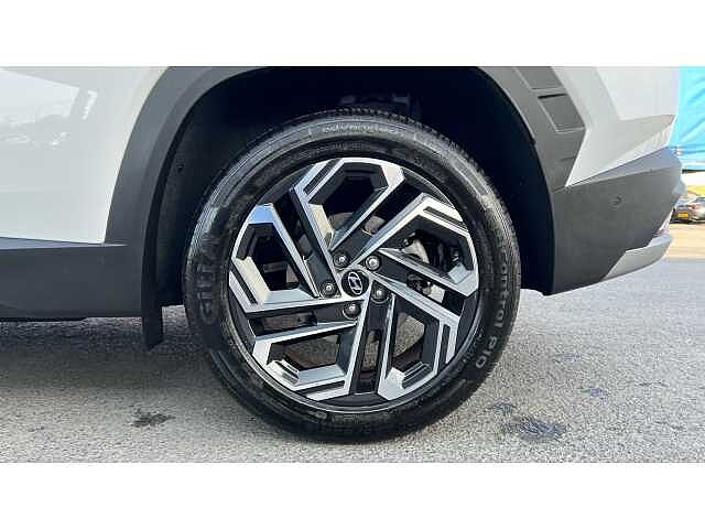 Hyundai TUCSON Tucson 1.6T Hybrid 239ps Ultimate AU White