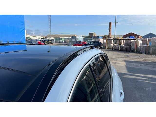 Hyundai TUCSON Tucson 1.6T Hybrid 239ps Ultimate AU White