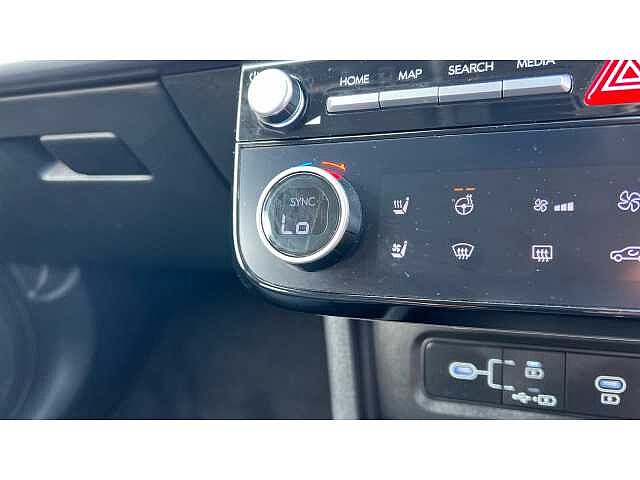 Hyundai TUCSON Tucson 1.6T Hybrid 239ps Ultimate AU White