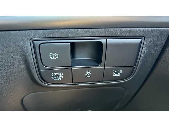 Hyundai TUCSON Tucson 1.6T Hybrid 239ps Ultimate AU White