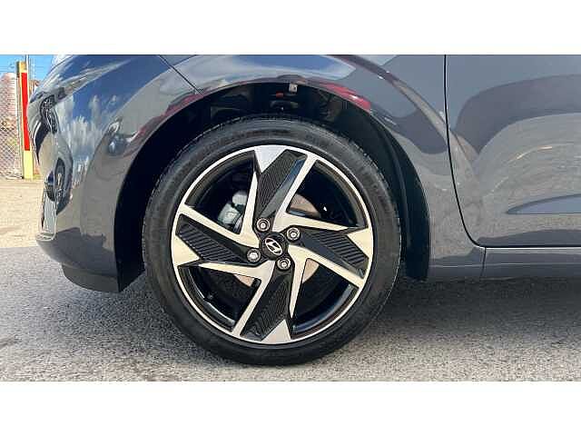 Hyundai i10 I10 1.2 [79] Premium 5dr Auto [Nav]