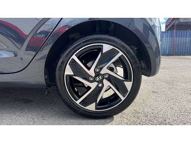 Hyundai i10 I10 1.2 [79] Premium 5dr Auto [Nav]