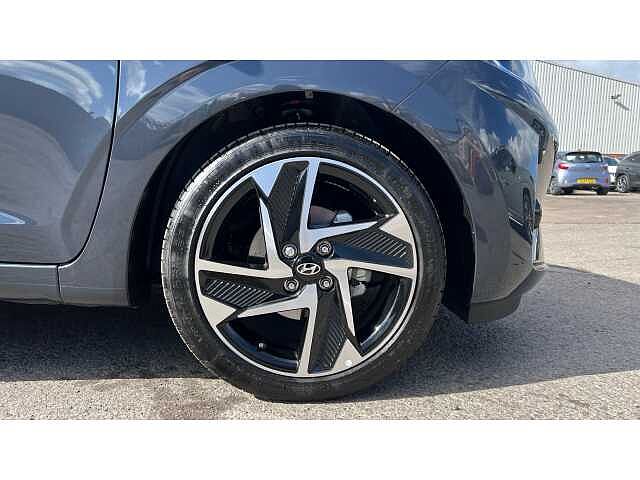 Hyundai i10 I10 1.2 [79] Premium 5dr Auto [Nav]