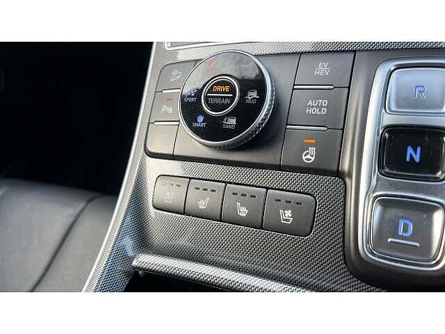 Hyundai SANTA FE SANTA FE 1.6 TGDi Plug-in Hybrid Ultimate 5dr 4WD Auto SILVER