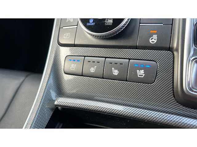 Hyundai SANTA FE SANTA FE 1.6 TGDi Plug-in Hybrid Ultimate 5dr 4WD Auto SILVER