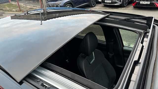 Hyundai TUCSON TUCSON 1.6 TGDi Hybrid 230 N Line S 5dr 2WD Auto RED